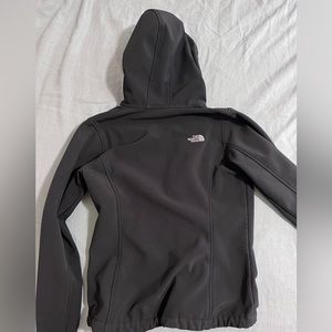 Women’s North Face Jacket - M